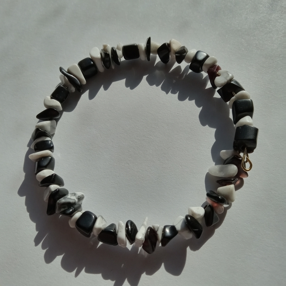 Black and white gemstone bracelet boho bohemian western bohochic bohemianchic - Picture 4 of 5